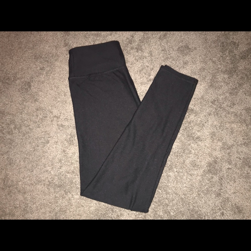 Black leggings